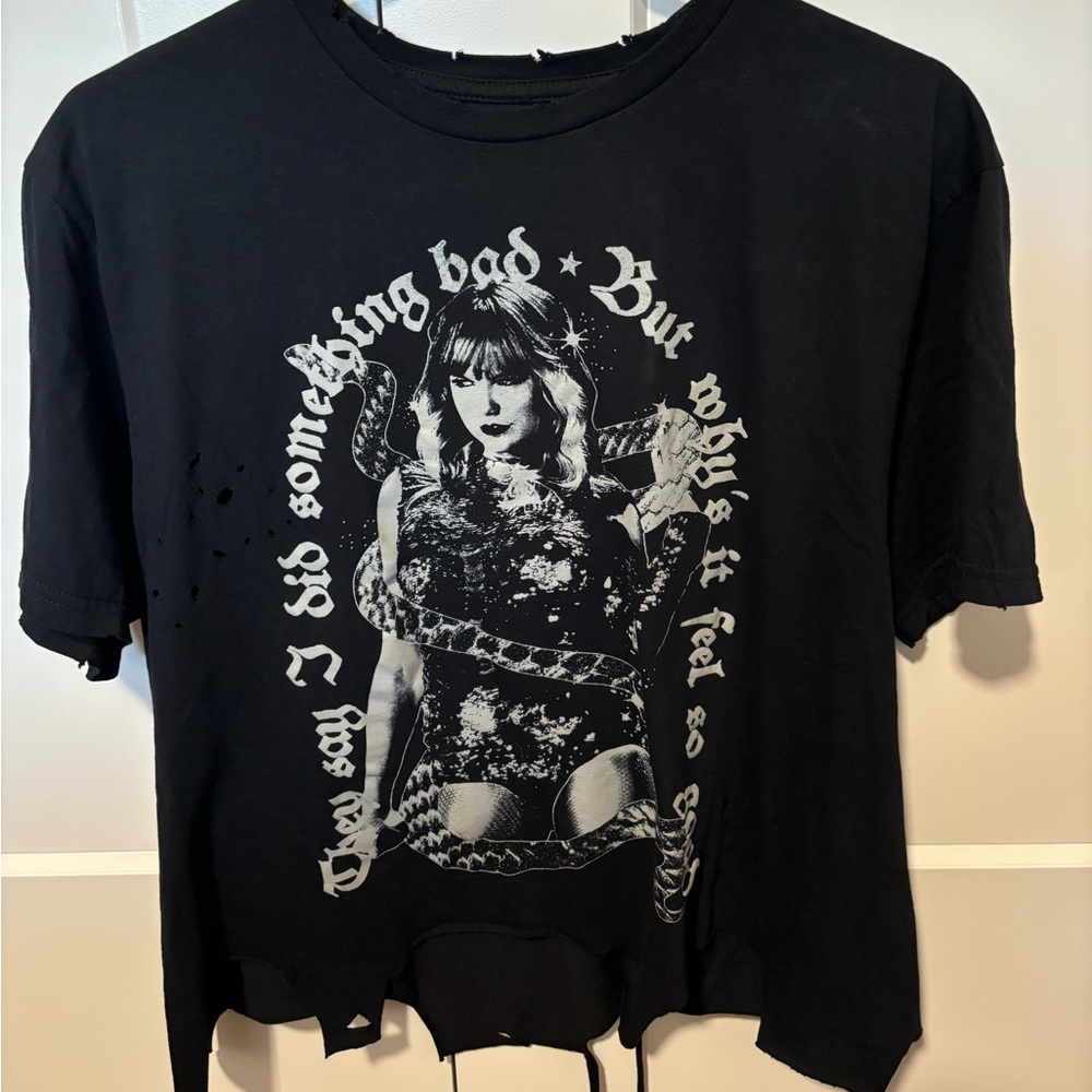Taylor swift reputation cropped shirt